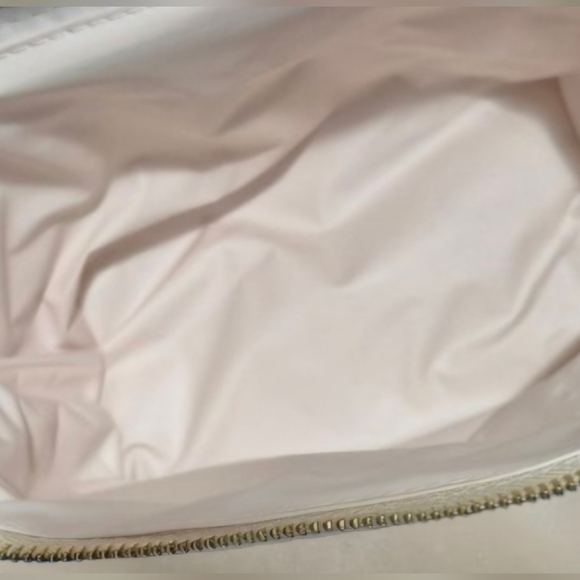 Kate Spade New York Insulated Soft Cooler Lunch Tote with Double Zipper Close. - Picture 5 of 14